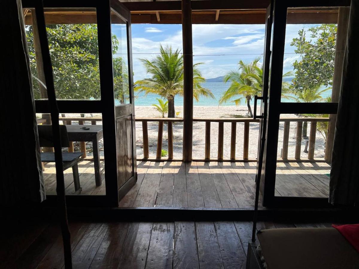 Funky Beach Vandrarhem Sihanoukville Exteriör bild