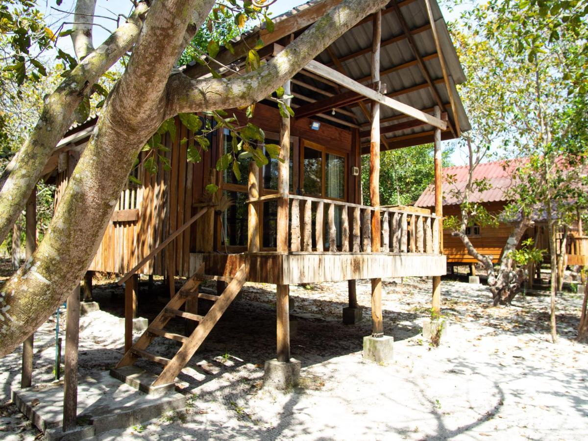 Funky Beach Vandrarhem Sihanoukville Exteriör bild
