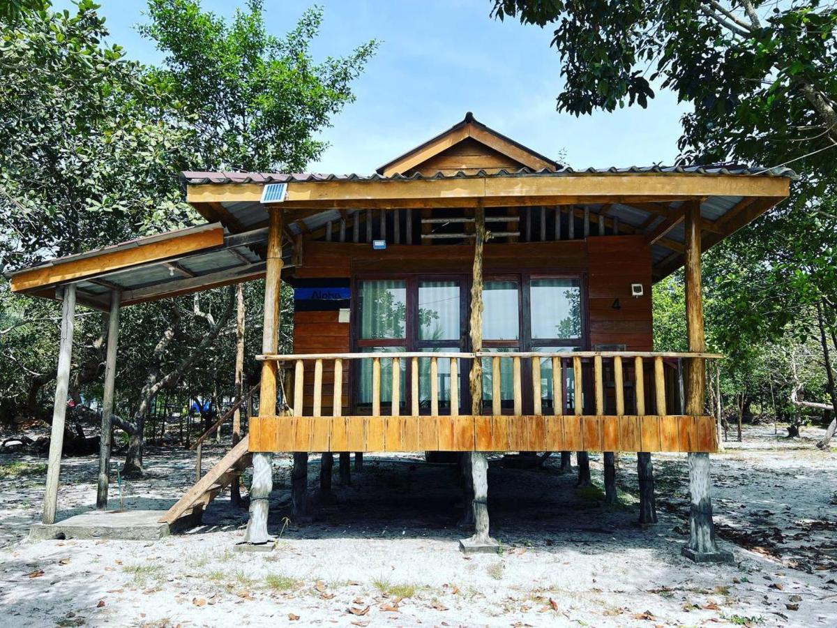Funky Beach Vandrarhem Sihanoukville Exteriör bild