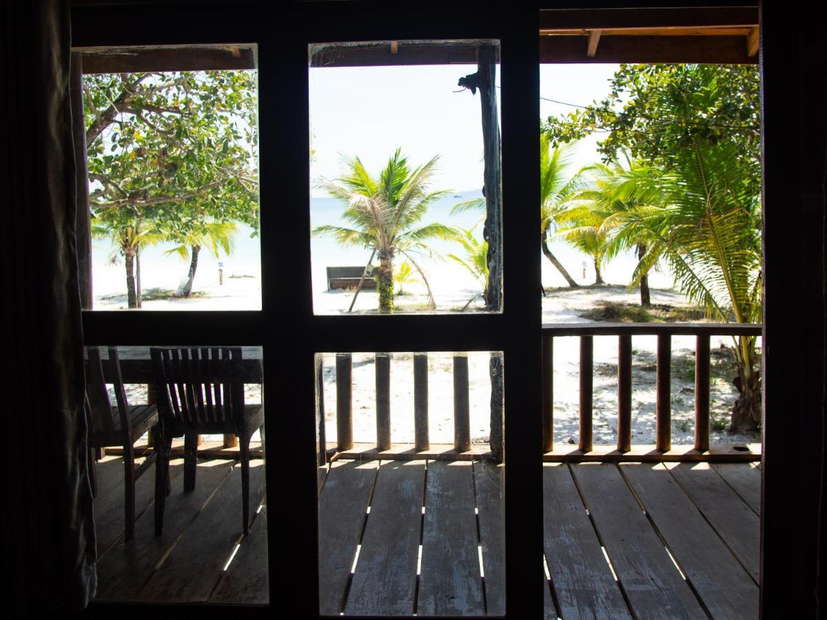 Funky Beach Vandrarhem Sihanoukville Exteriör bild