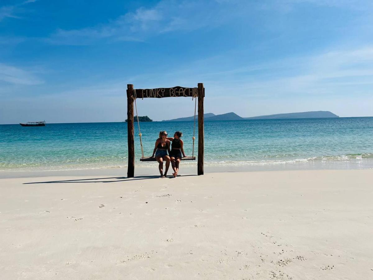 Funky Beach Vandrarhem Sihanoukville Exteriör bild