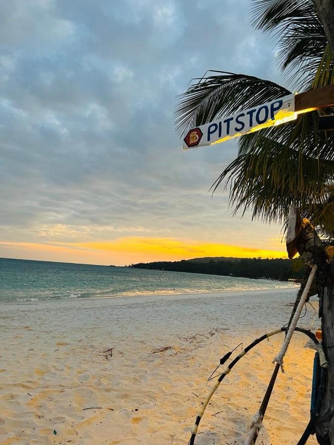 Funky Beach Vandrarhem Sihanoukville Exteriör bild