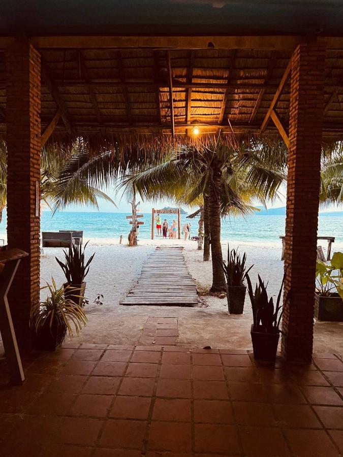 Funky Beach Vandrarhem Sihanoukville Exteriör bild